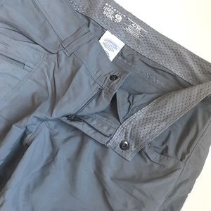 {Mountain Hardwear} Convertible Pants/Shorts